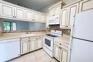 9919 Nob Hill Ct, Sunrise, FL 33351 - Photo 3