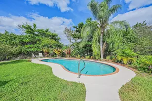 8671 155th Pl N, Palm Beach Gardens, FL 33418 - Photo 15