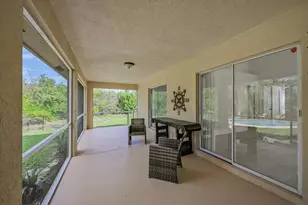 8671 155th Pl N, Palm Beach Gardens, FL 33418 - Photo 11