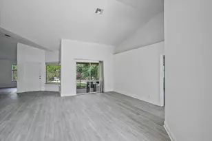 8671 155th Pl N, Palm Beach Gardens, FL 33418 - Photo 45