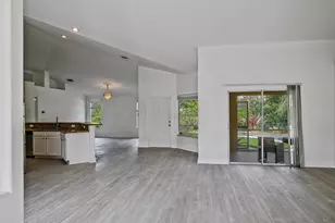8671 155th Pl N, Palm Beach Gardens, FL 33418 - Photo 43