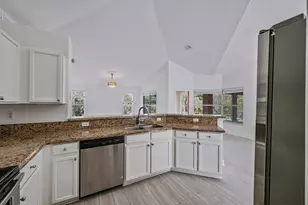 8671 155th Pl N, Palm Beach Gardens, FL 33418 - Photo 3