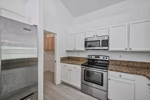 8671 155th Pl N, Palm Beach Gardens, FL 33418 - Photo 3
