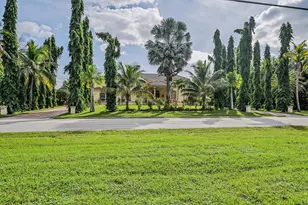 8671 155th Pl N, Palm Beach Gardens, FL 33418 - Photo 1