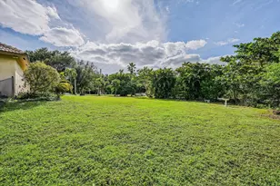 8671 155th Pl N, Palm Beach Gardens, FL 33418 - Photo 23