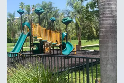 3964 Poinciana Lane, Hollywood, FL 33021 - Photo 15