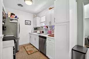 1446 W Perry St, Lantana, FL 33462 - Photo 15