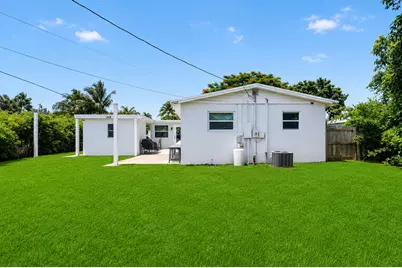 1446 W Perry Street, Lantana, FL 33462 - Photo 31