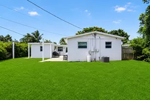 1446 W Perry St, Lantana, FL 33462 - Photo 29