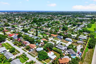 1446 W Perry St, Lantana, FL 33462 - Photo 45