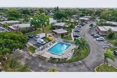 4983 NW 95th Avenue, Sunrise, FL 33351 - Photo 11