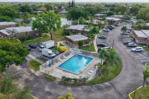 4983 NW 95th Ave, Sunrise, FL 33351 - Photo 11