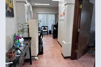 190 NW Spanish River Boulevard #202, Boca Raton, FL 33431 - Photo 15