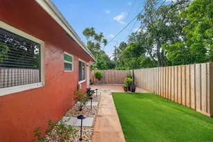 1720 NE 8th Ave, Fort Lauderdale, FL 33305 - Photo 11