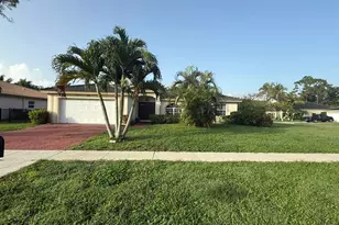 100 Cocoplum Cir, Royal Palm Beach, FL 33411 - Photo 1