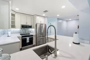 108 Gibraltar St, Royal Palm Beach, FL 33411 - Photo 7