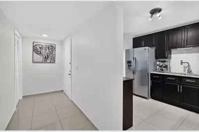410 Lakeview Drive #103, Weston, FL 33326 - Photo 5