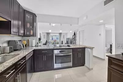 410 Lakeview Drive #103, Weston, FL 33326 - Photo 9