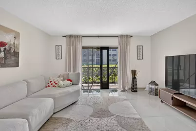 410 Lakeview Drive #103, Weston, FL 33326 - Photo 15