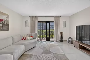 410 Lakeview Dr, Weston, FL 33326 - Photo 17