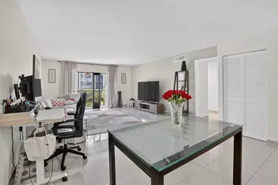 410 Lakeview Drive #103, Weston, FL 33326 - Photo 9