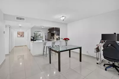 410 Lakeview Drive #103, Weston, FL 33326 - Photo 11
