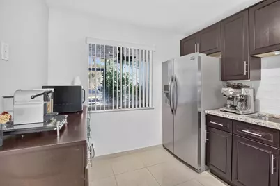 410 Lakeview Drive #103, Weston, FL 33326 - Photo 5