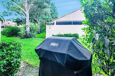2102 Mahogany Place, Palm Beach Gardens, FL 33418 - Photo 25