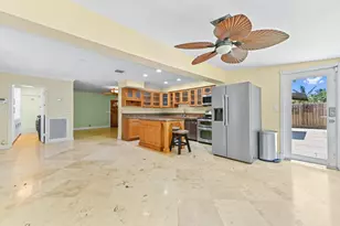 138 NE 29th St, Wilton Manors, FL 33334 - Photo 11