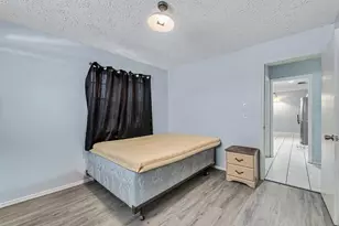 366 SE Lancaster Ave, Port Saint Lucie, FL 34984 - Photo 25