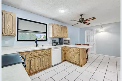 366 SE Lancaster Avenue, Port Saint Lucie, FL 34984 - Photo 19