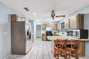 366 SE Lancaster Ave, Port Saint Lucie, FL 34984 - Photo 21