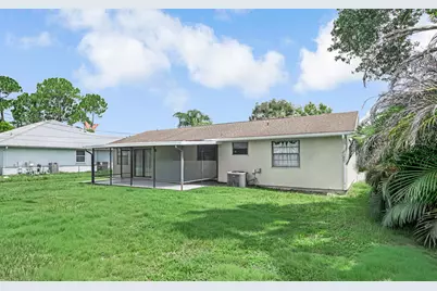 366 SE Lancaster Avenue, Port Saint Lucie, FL 34984 - Photo 33