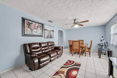 366 SE Lancaster Avenue, Port Saint Lucie, FL 34984 - Photo 7
