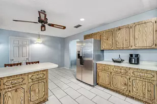 366 SE Lancaster Ave, Port Saint Lucie, FL 34984 - Photo 17