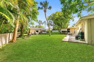 330 NW 32nd Ct, Oakland Park, FL 33309 - Photo 9