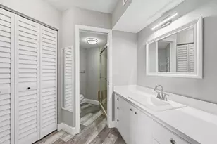 10401 W Broward Blvd, Plantation, FL 33324 - Photo 17