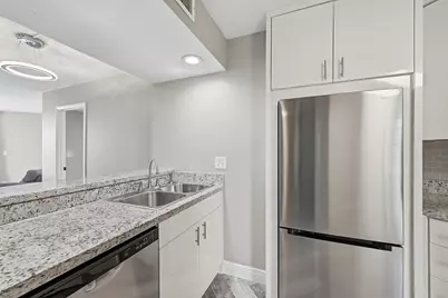 10401 W Broward Boulevard #401, Plantation, FL 33324 - Photo 9