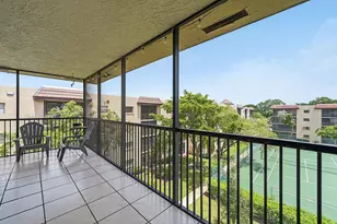 10401 W Broward Blvd, Plantation, FL 33324 - Photo 3