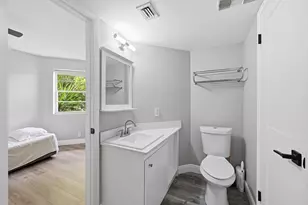 10401 W Broward Blvd, Plantation, FL 33324 - Photo 23