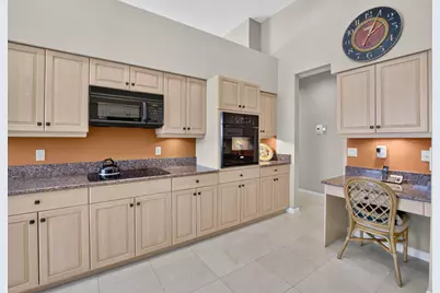 8064 Desmond Drive, Boynton Beach, FL 33472 - Photo 25