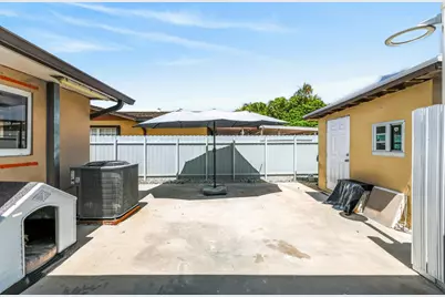 10363 SW 6th Street, Sweetwater, FL 33174 - Photo 21
