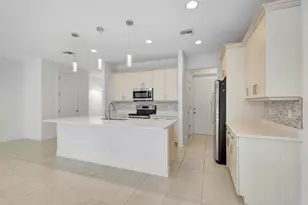 91 Palm Ln, Royal Palm Beach, FL 33411 - Photo 15