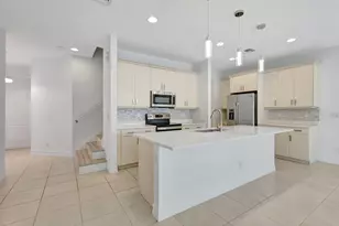 91 Palm Ln, Royal Palm Beach, FL 33411 - Photo 11