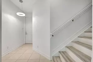 91 Palm Ln, Royal Palm Beach, FL 33411 - Photo 7