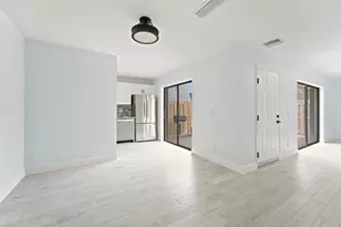 85 Lake Arbor Dr, Palm Springs, FL 33461 - Photo 7