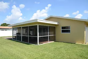 914 SW 4th St, Boca Raton, FL 33486 - Photo 9