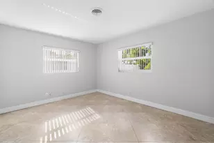 914 SW 4th St, Boca Raton, FL 33486 - Photo 15