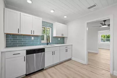 1030 22nd Street, West Palm Beach, FL 33407 - Photo 3