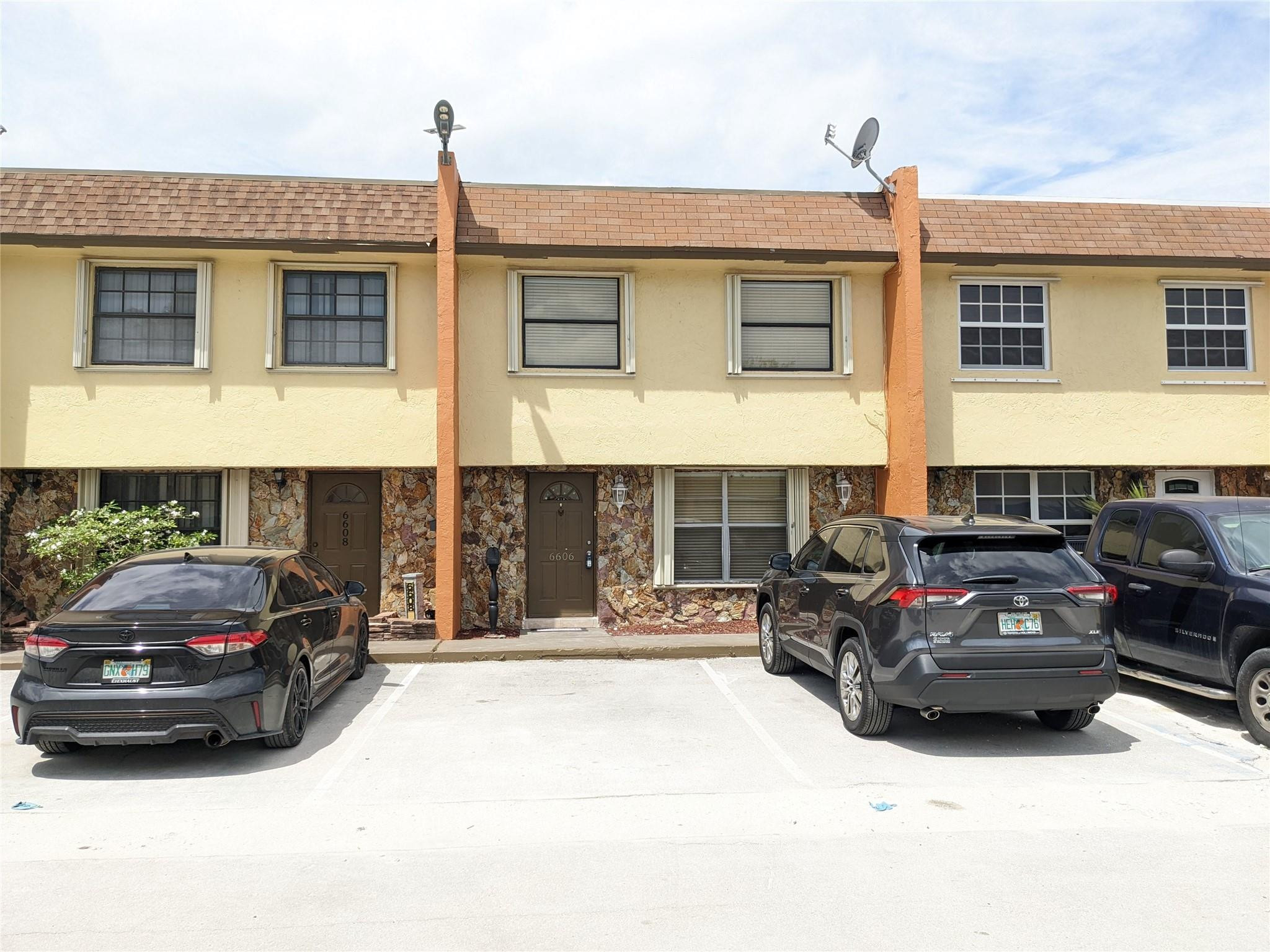6606 SW 41st St #6606 - 6606 SW 41st St #6606, Davie, FL 33314 Luxury Property | Jose Angel Pina